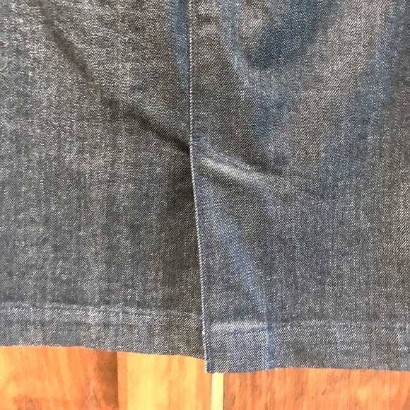 J. CREW DENIM SKIRT, SIZE 6, DARK BLUE/BLACK - Picture 3 of 5